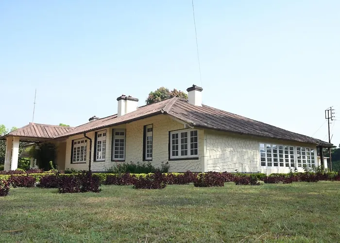 Ama Stays And Trails Tea Estate Bungalows , Munnar
