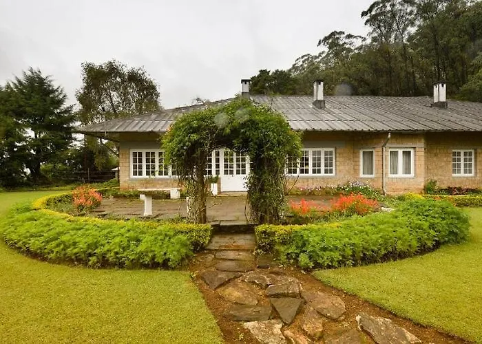 Ama Stays And Trails Tea Estate Bungalows , Munnar